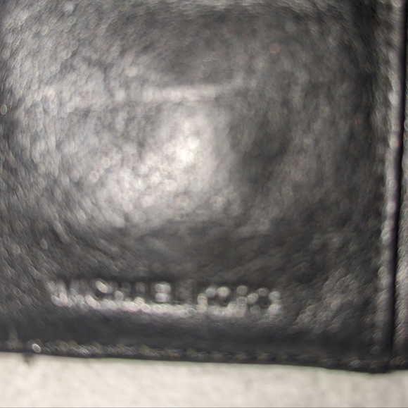 Michael Kors Black carryall beige signature wallet - Picture 8 of 9